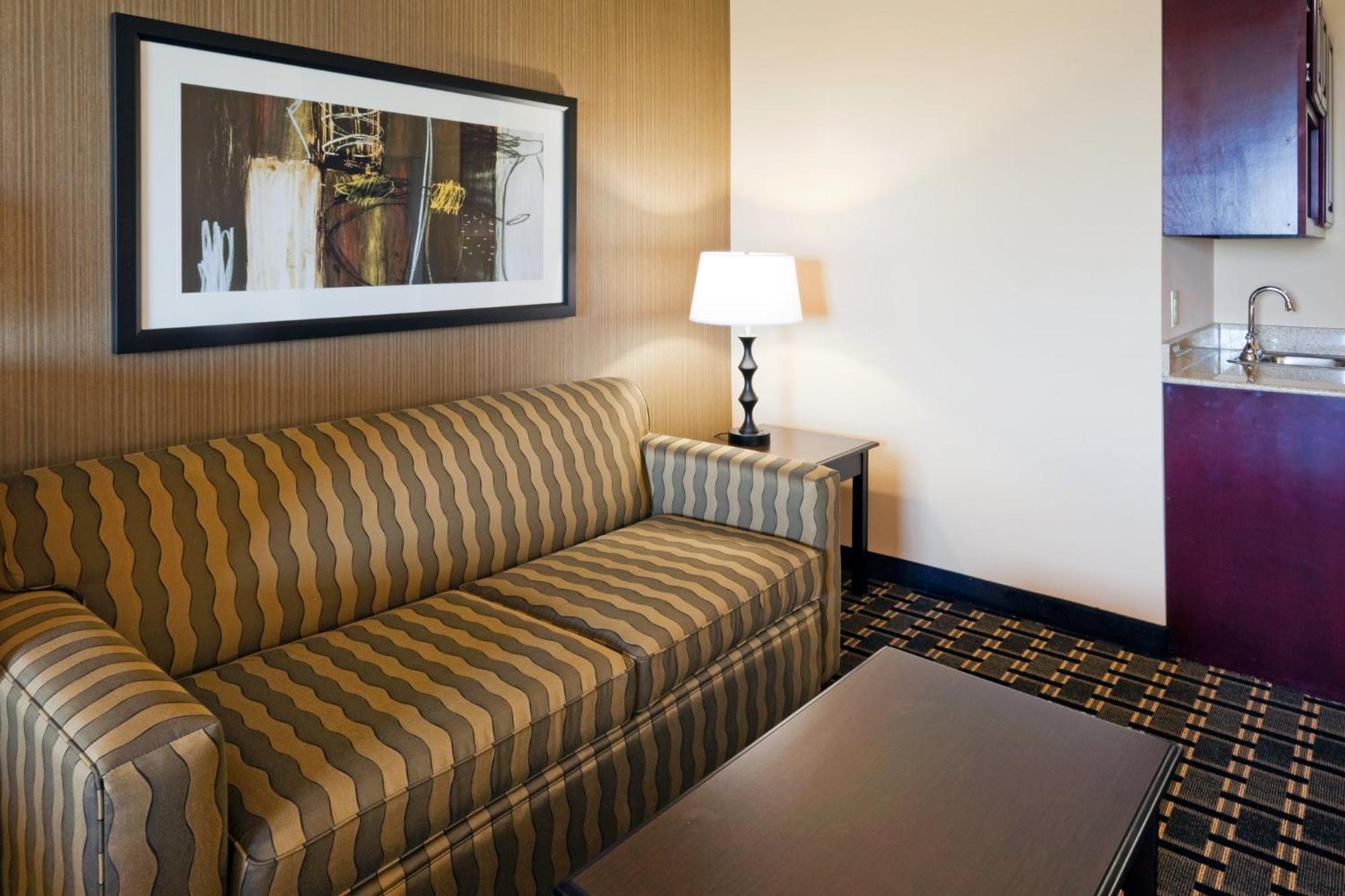 Holiday Inn Express Hotel & Suites Ennis, An Ihg Hotel Exterior foto
